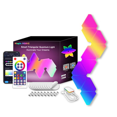 अच्छी कीमत सफेद एलईडी त्रिकोण दीवार रोशनी पीसी सामग्री रंगीन इनडोर दीवार प्रकाश ऑनलाइन